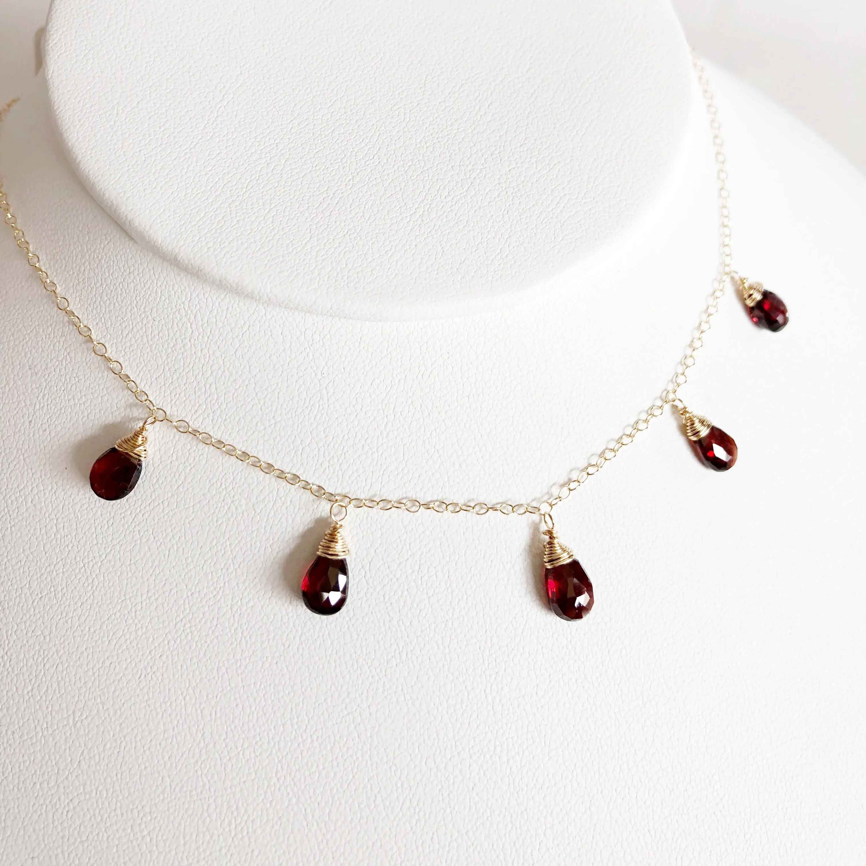 Necklace IVANNA - garnet (N225)